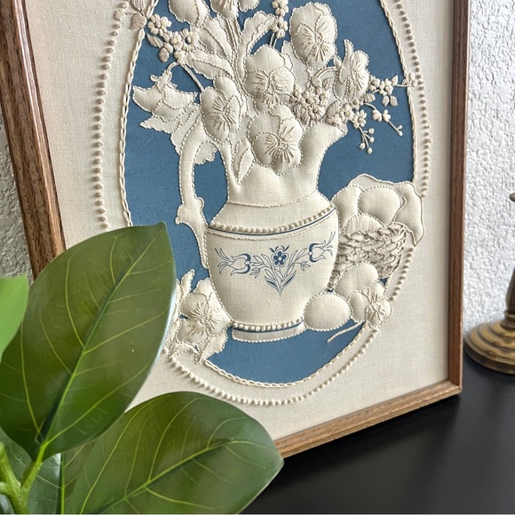 Vintage Handmade Framed Embroidery Art 18x14 Trapunto Crewel Candlewicking 1980s - Picture 6 of 11